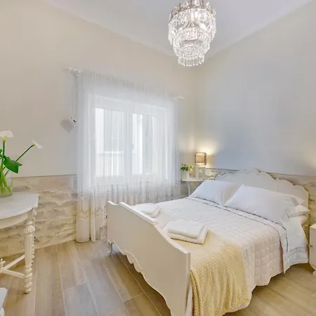 Vanilla House * Ερμούπολη